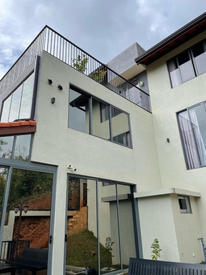 Bed and Breakfast Bellaxy Ceylon Екстер'єр фото